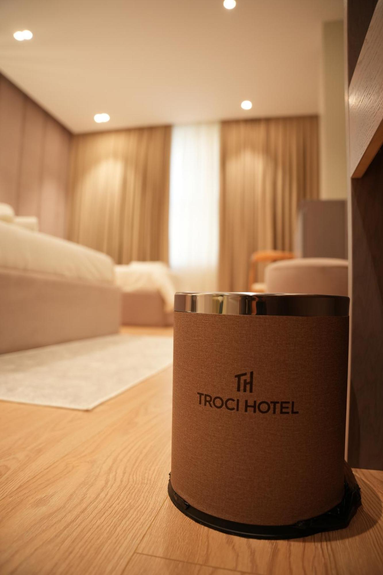 Troci Hotel Kamez Eksteriør bilde