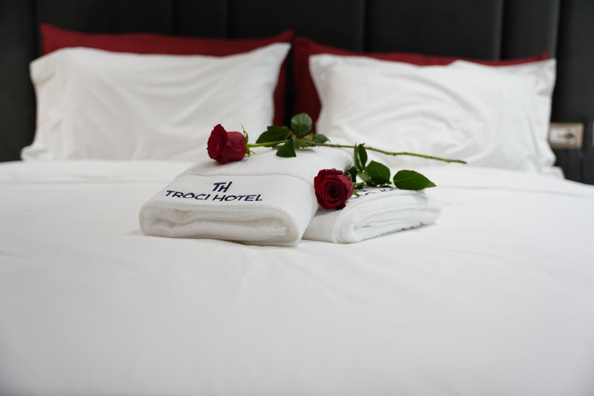 Troci Hotel Kamez Eksteriør bilde