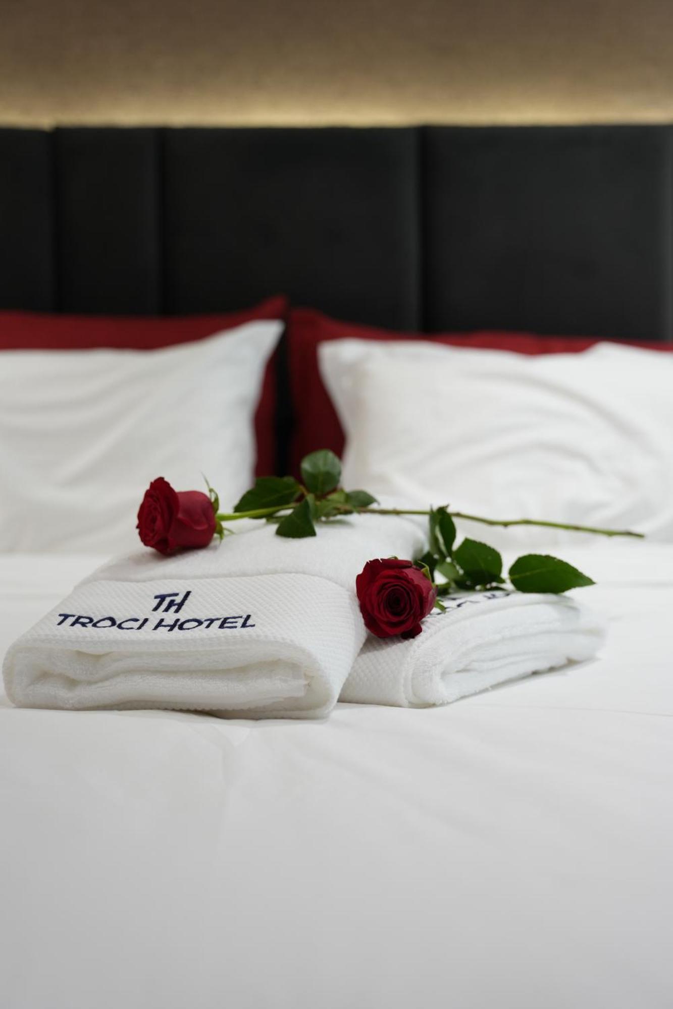 Troci Hotel Kamez Eksteriør bilde